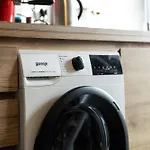 Central Apartment Great For Couples Or Small Families
